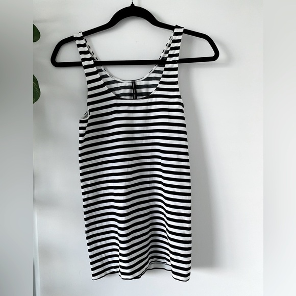 2pc ARITZIA Babaton Tank Tops Black/White stripe and White Sizes: M/L and L - Picture 1 of 4